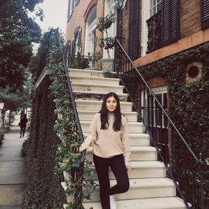 Meet your Posher, Estela